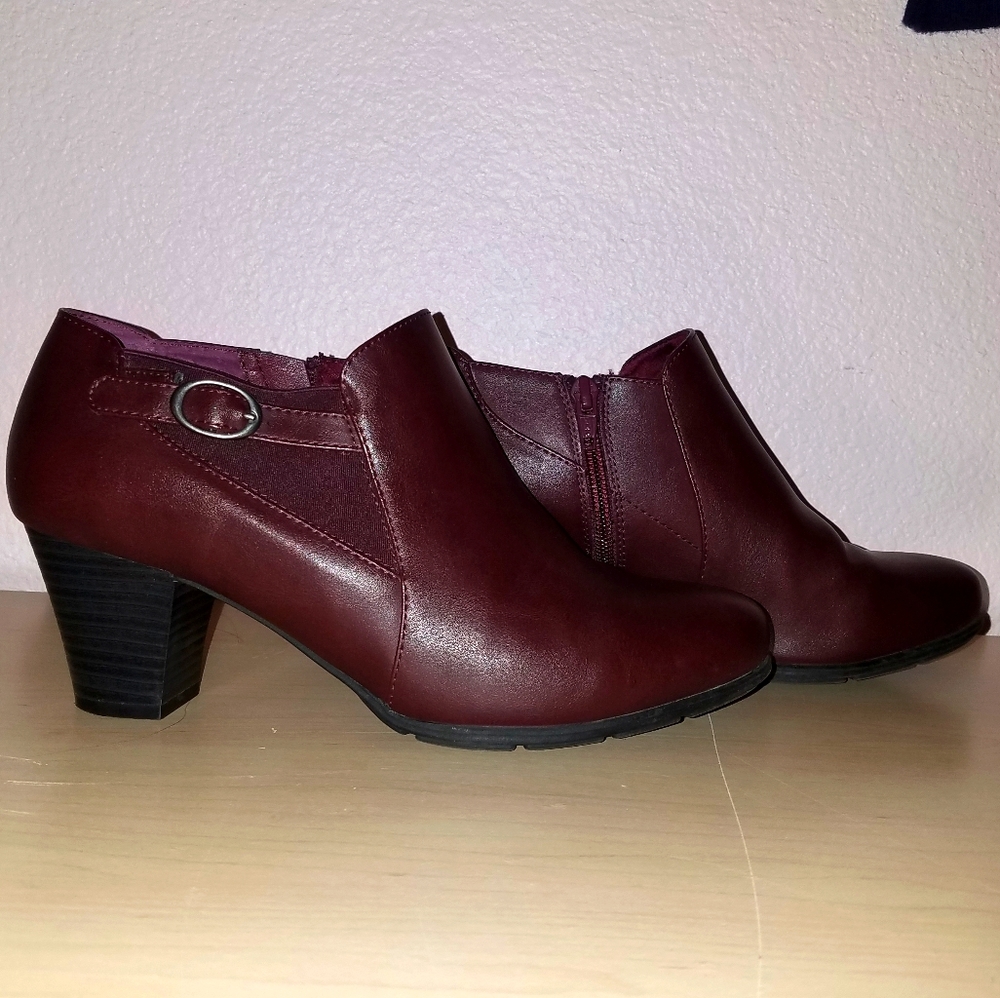 Croft & Barrow orthotic ankle boots